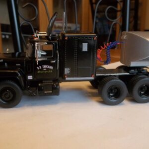The CONVOY Rubber Duck Truck: Modified IXO TR100 Mack R + Custom Trailer - 1/43