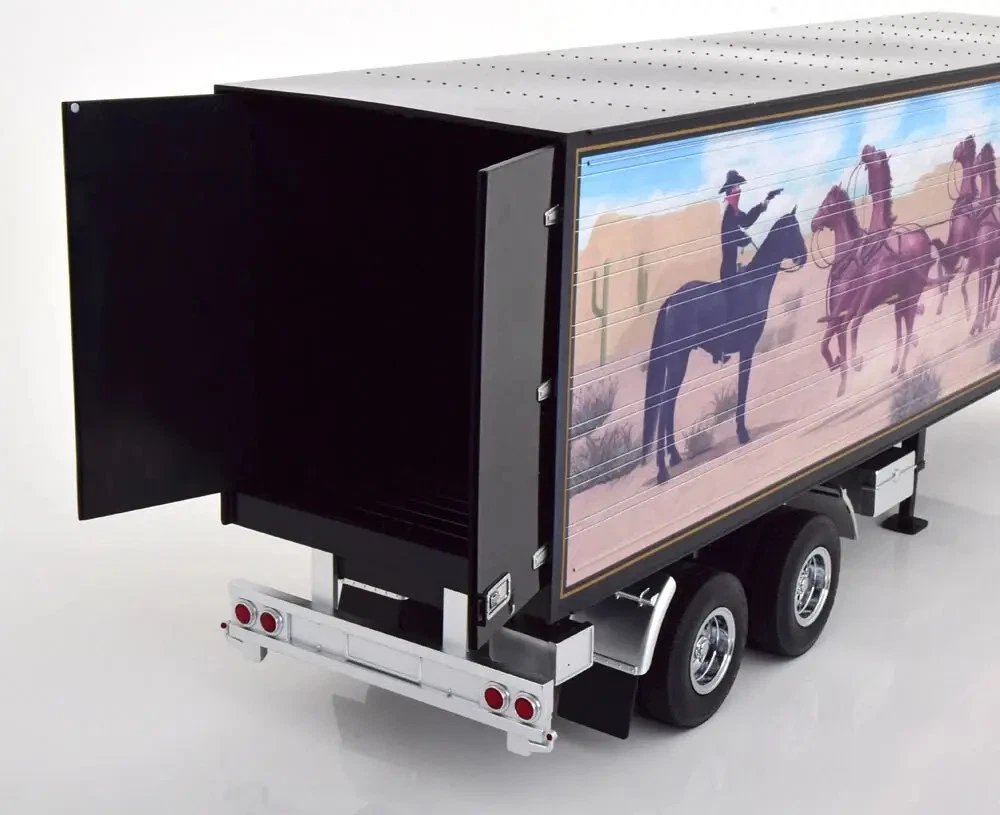 Smokey and the Bandit Kenworth W900 w/ Trailer in 1:18 scale by Road Kings - Image 6