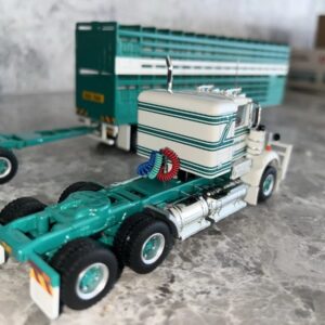 Highway Replicas 1:64 Livestock Road Train Set, Harris