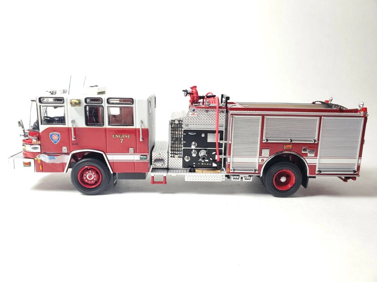 TWH Pierce Quantum Pumper San Antonio F.D #7 Firetruck 1:50 Fire Engine - Image 6