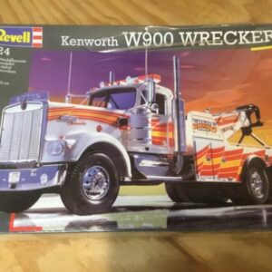 Revell Kenworth W900 Wrecker