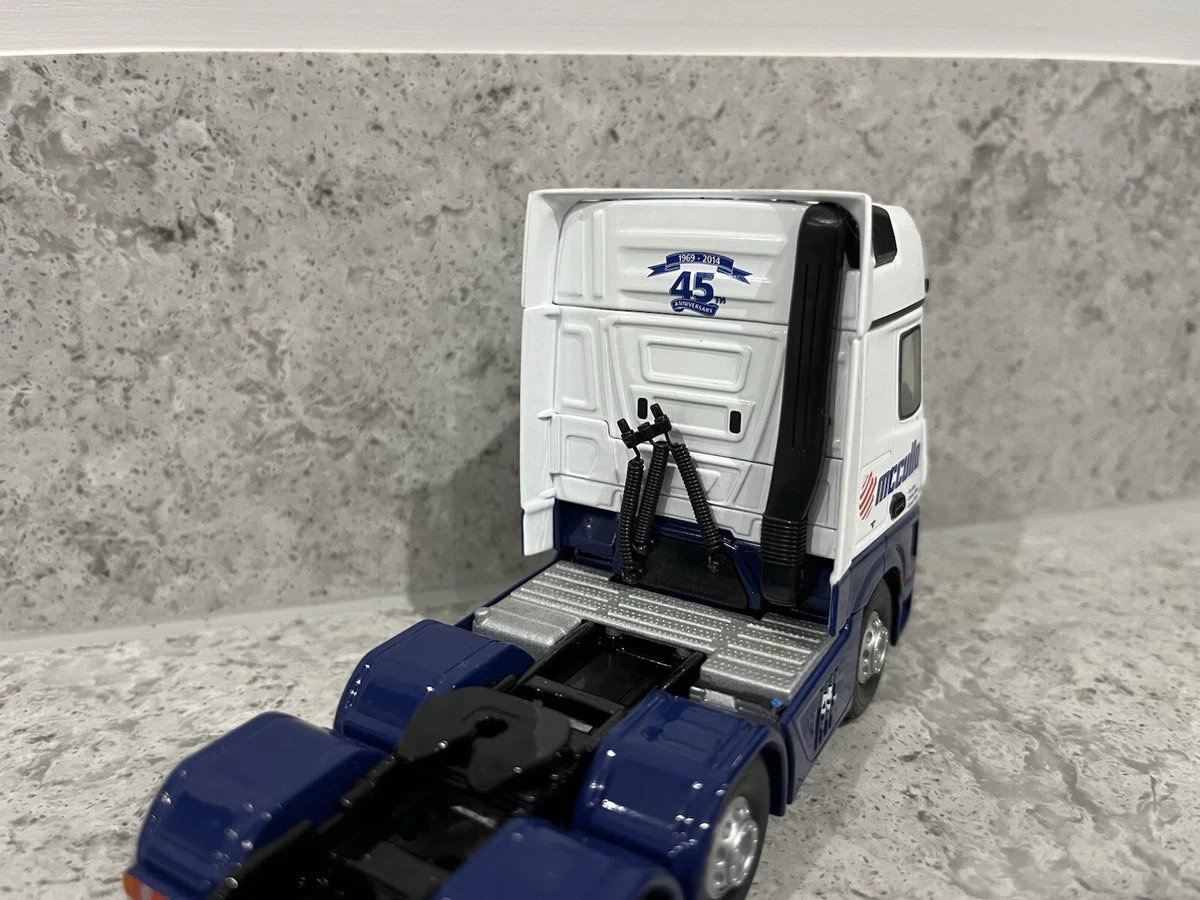 Corgi - Mercedes Benz MP4 & Fridge Trailer - McCulla - CC15805 - 1:50 - Mint/New - Image 9