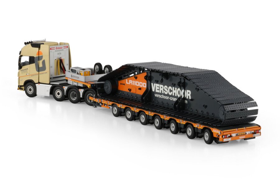 M. Verschoor; VOLVO FH5 GLOBETROTTER XL 8X4 MANOOVR - 7 AXLE - Image 3