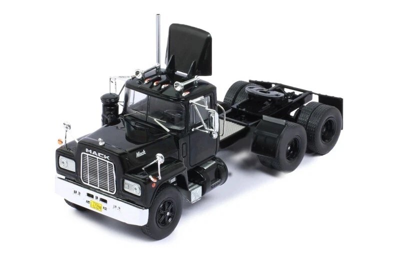 IXO TR082 (ALTAYA) 1:43 1966 MACK R SERIES BLACK 1st ISSUE CONVOY RUBBER DUCK