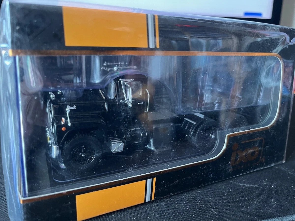IXO TR082 (ALTAYA) 1:43 1966 MACK R SERIES BLACK 1st ISSUE CONVOY RUBBER DUCK - Image 4