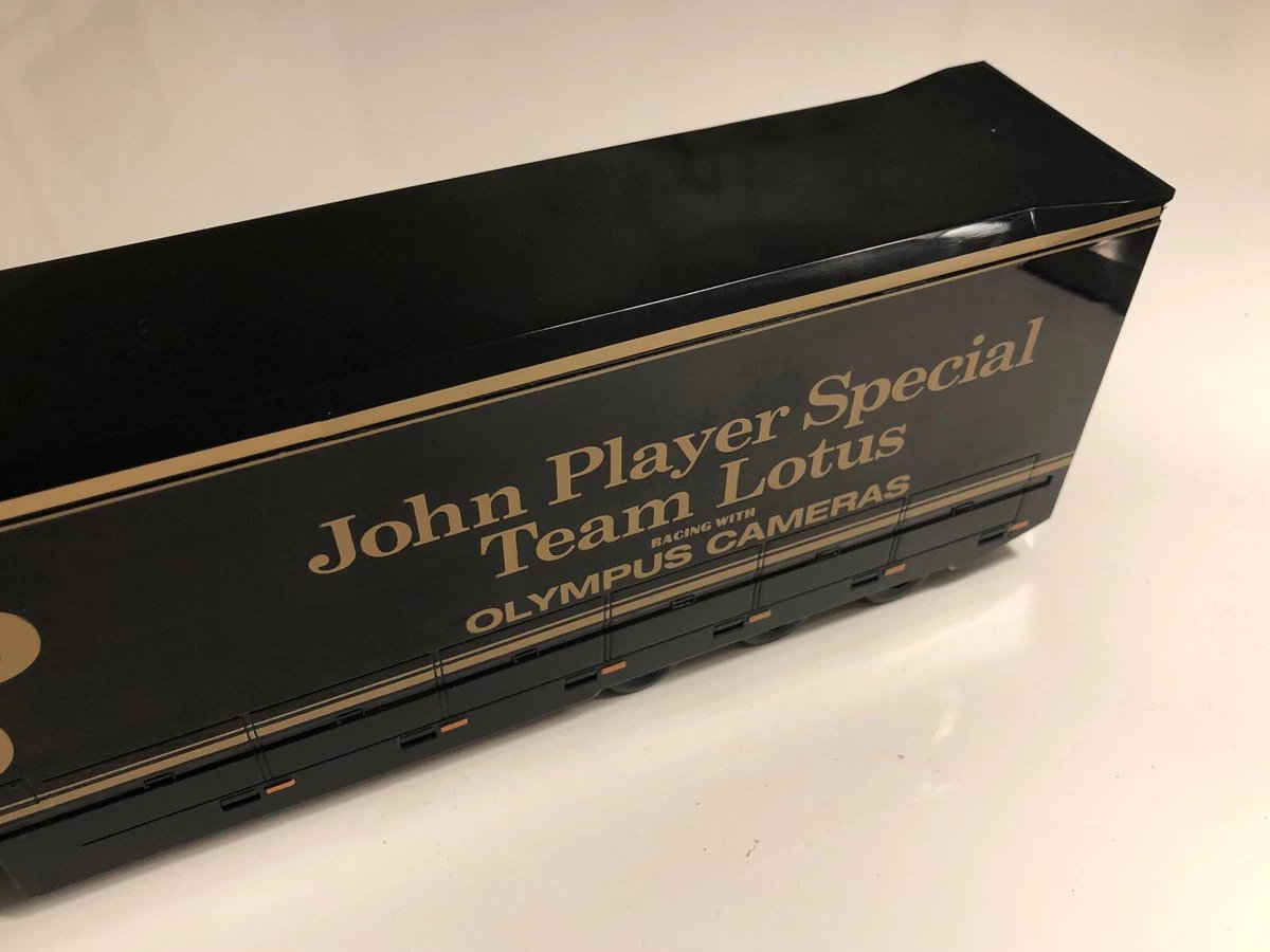 Mid Trailer VOLVO F12 1981 IXO TTR002 Team Lotus JPS Elf 1/43 - Image 3